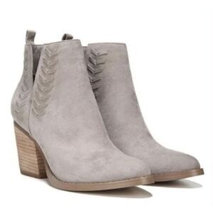 Carlos Santana heeled bootie 9.5 brown